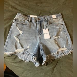Judy Blue high-rise distressed shorts-size Large